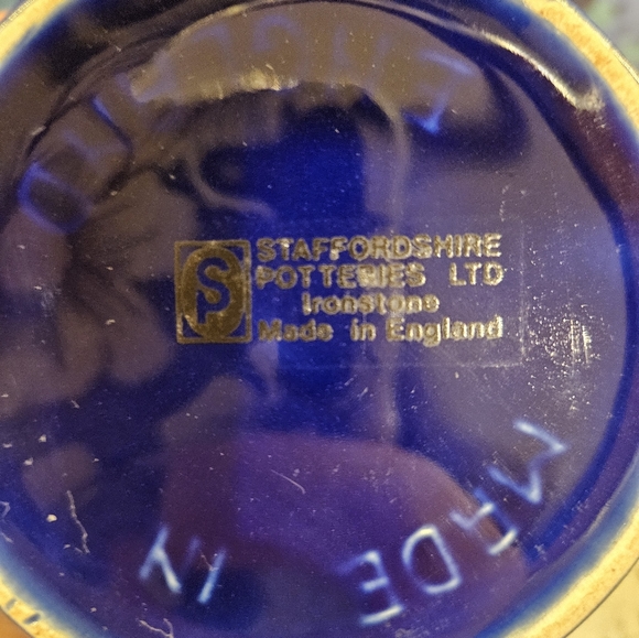 Set of 6 -  1960's or 70's Stafordshire Potteries of England retro coffee mugs. - Picture 3 of 6